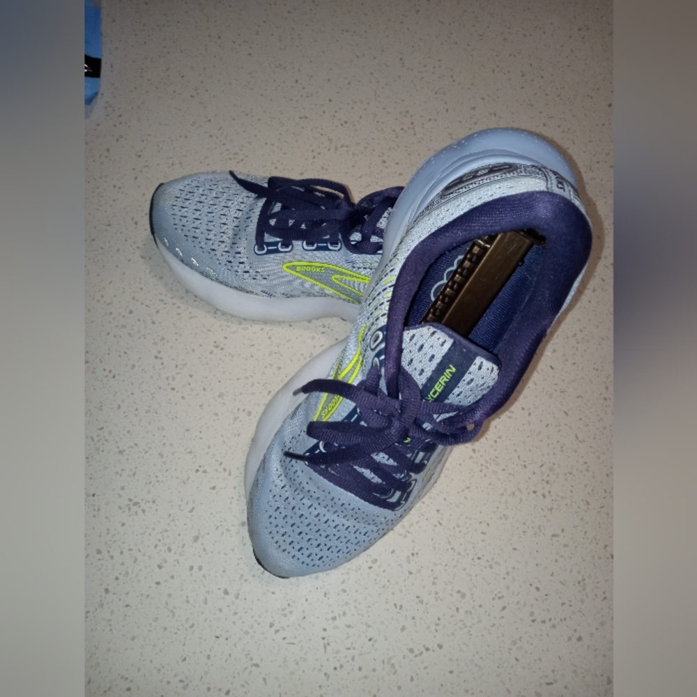 Brooks, Glycerin 20,  Women's Running Shoes, Size 9 - Picture 5 of 6